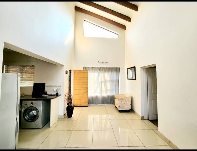 2 BEDROOM APARTMENT FOR SALE IN HONEYDEW